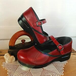 RED Dansko Pro Clog Marcelle MaryJane Marah Straps Buckles Boho Cottage 6.5-7
